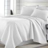 Full/Queen Lightweight White Ultra Soft 3-Piece Microfiber Quilt Set
